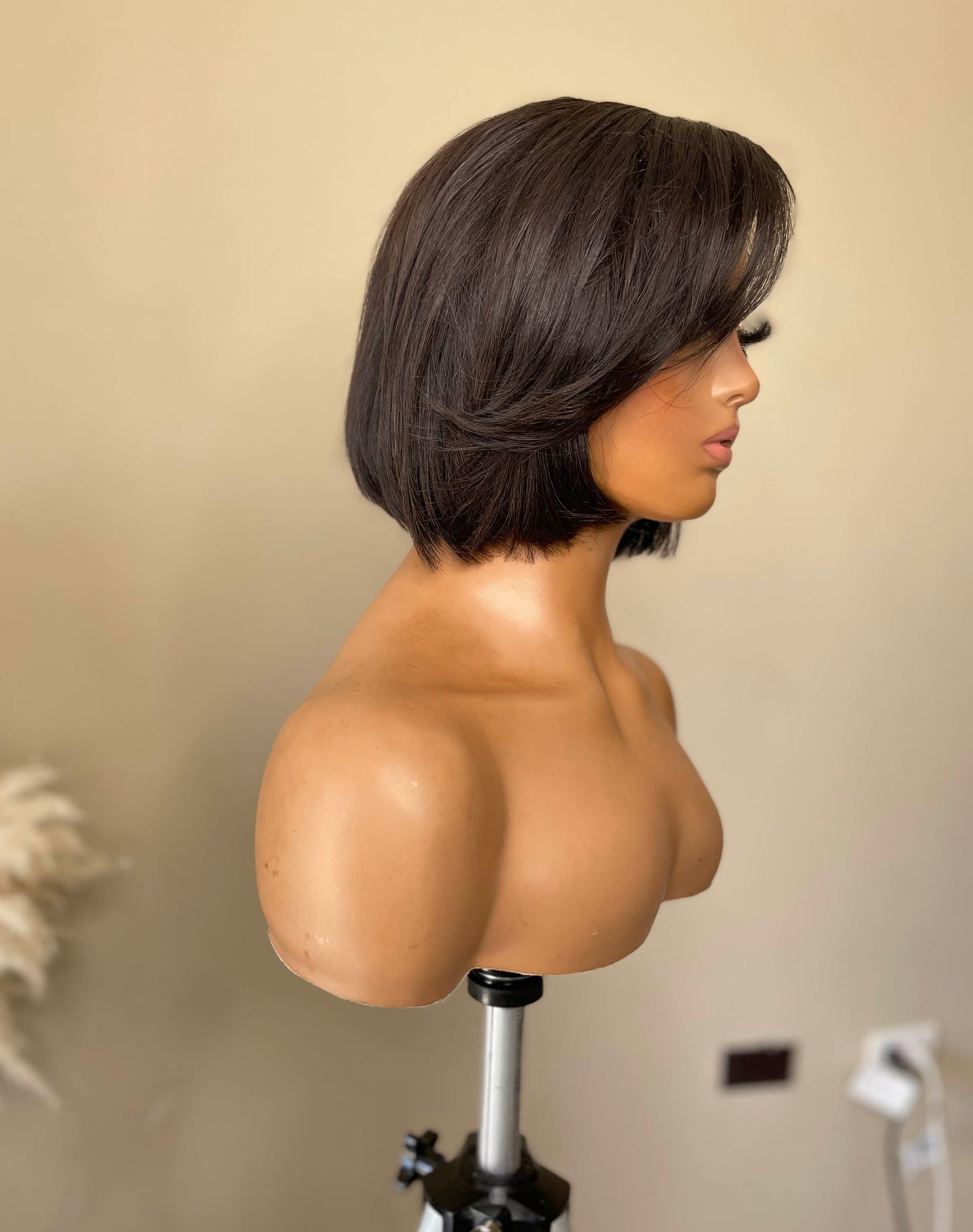 Belle - 5x5 CLOSURE RAW STRAIGHT BOB